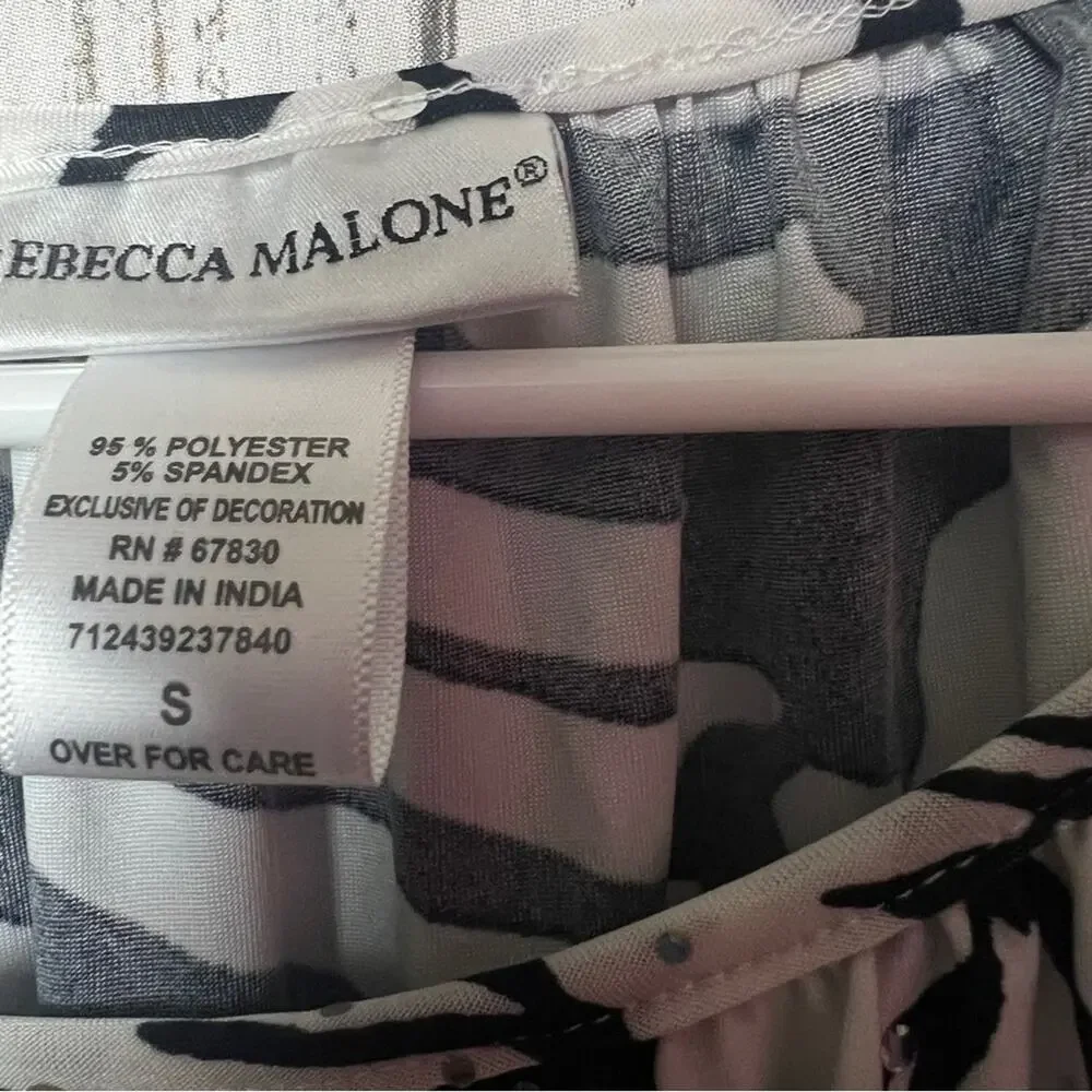 Rebecca Malone Women’s Black and White Shimmer Stretch 3/4 Sleeve Print Blouse